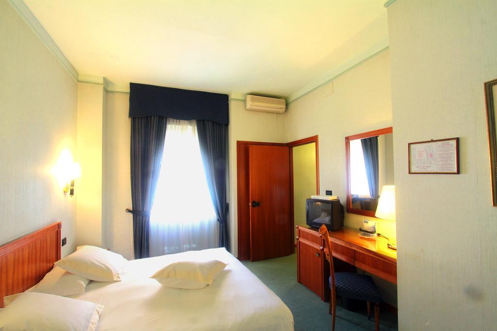 Hotel De Paris Terni Exterior photo